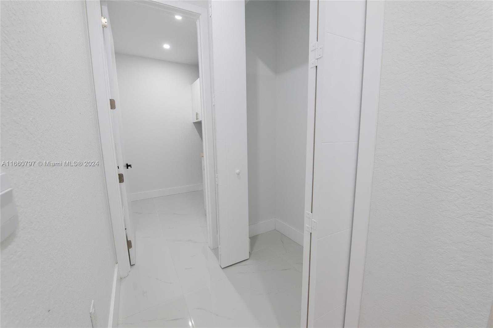 Small Image of 1528 SOUTH WEST 15TH AVE, Cape Coral Number 53
