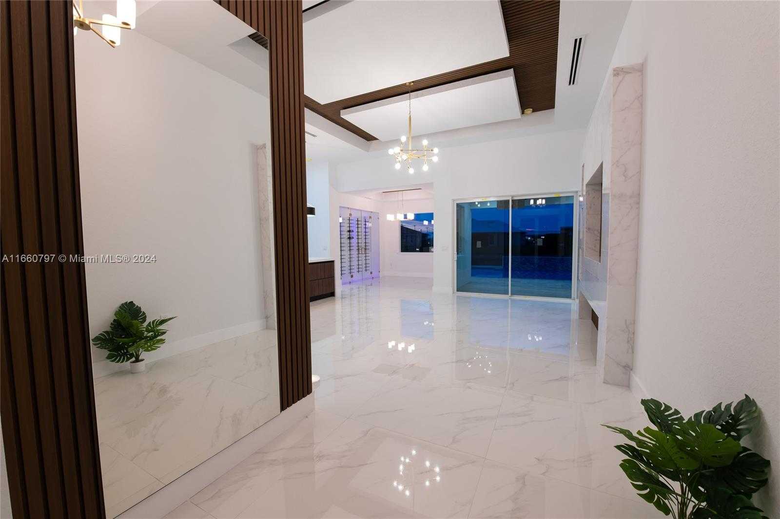 Small Image of 1528 SOUTH WEST 15TH AVE, Cape Coral Number 8
