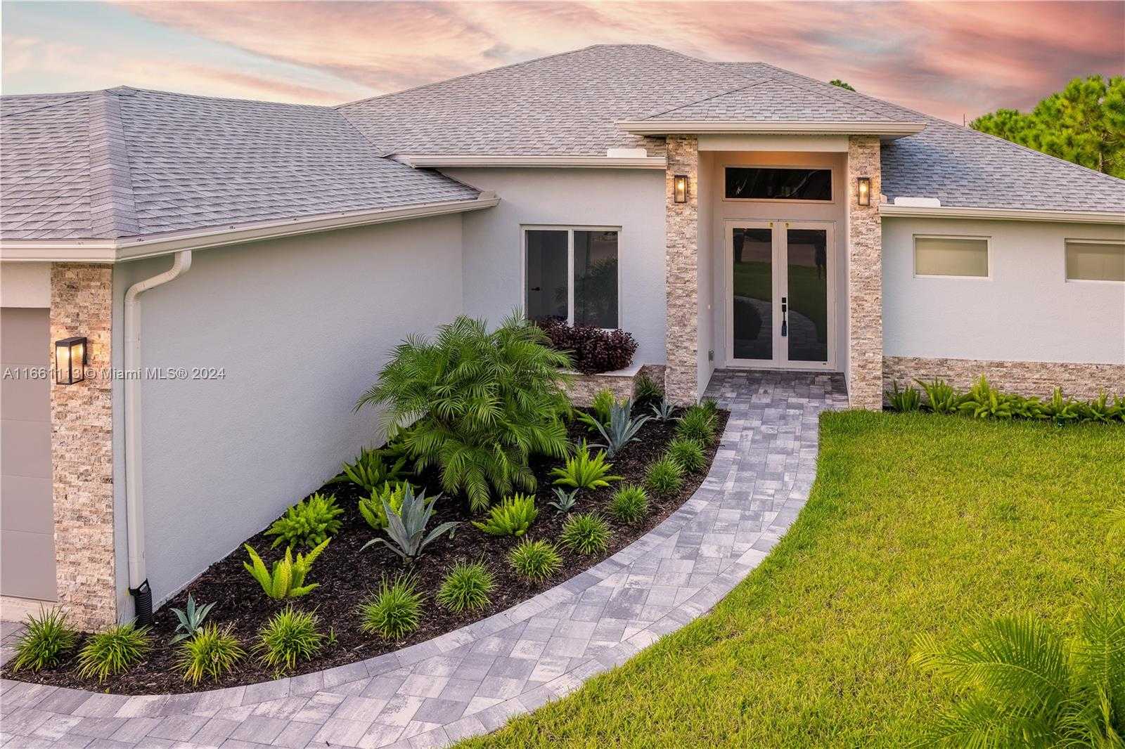 Small Image of 13 SOUTH WEST 21ST ST, Cape Coral Number 2