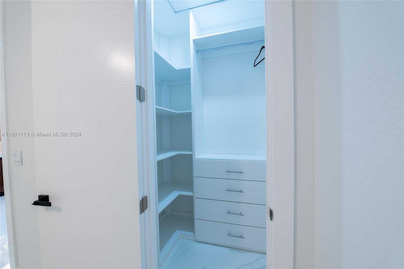 Small Image of 13 SOUTH WEST 21ST ST, Cape Coral Number 24