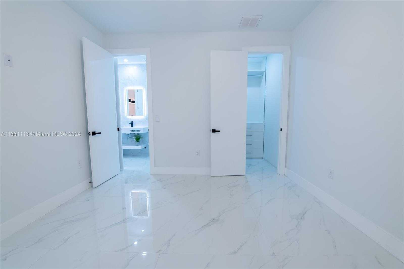 Small Image of 13 SOUTH WEST 21ST ST, Cape Coral Number 26