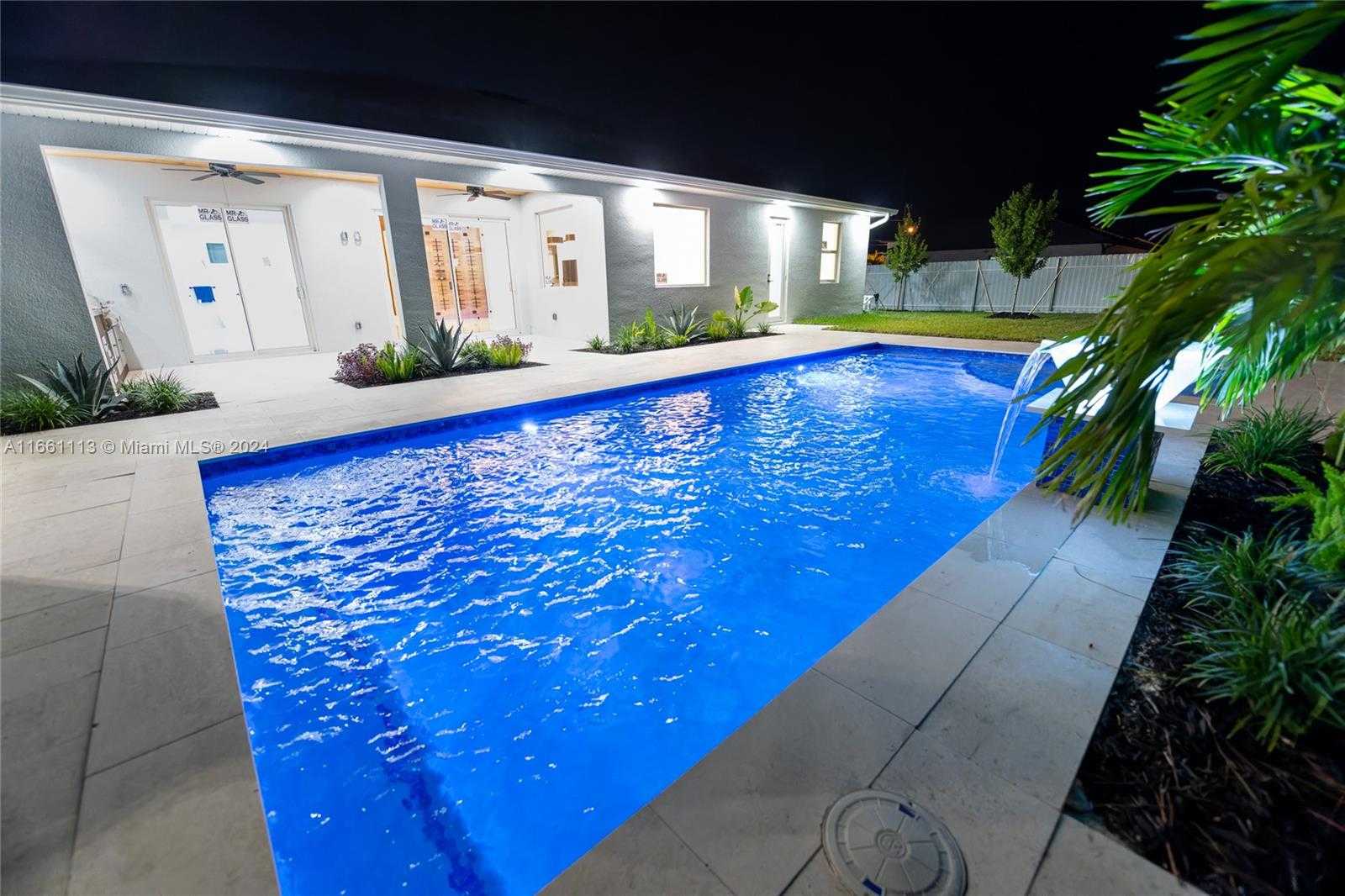 Small Image of 13 SOUTH WEST 21ST ST, Cape Coral Number 45