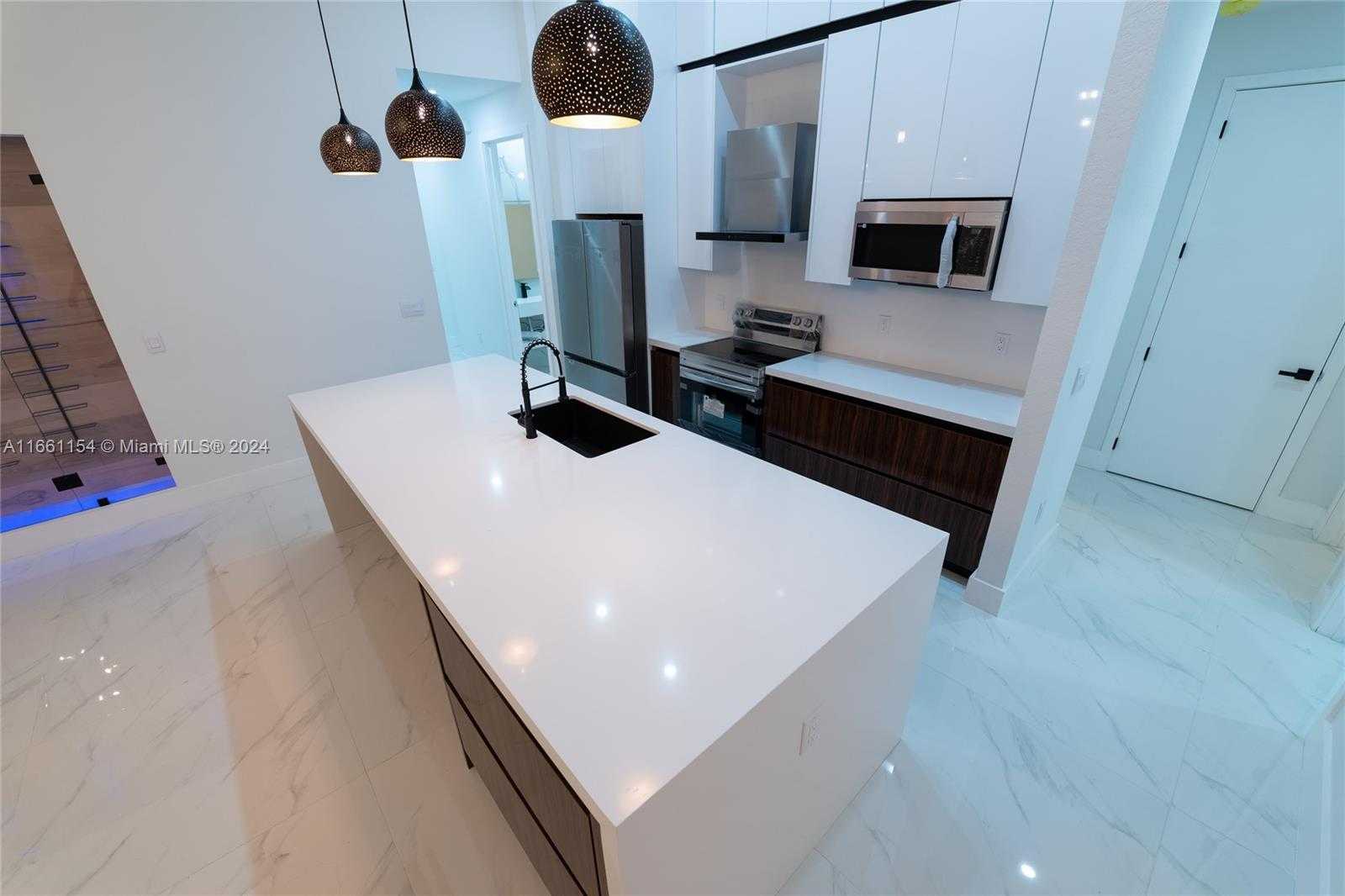 Small Image of 334 SOUTH WEST 21ST TERR, Cape Coral Number 13