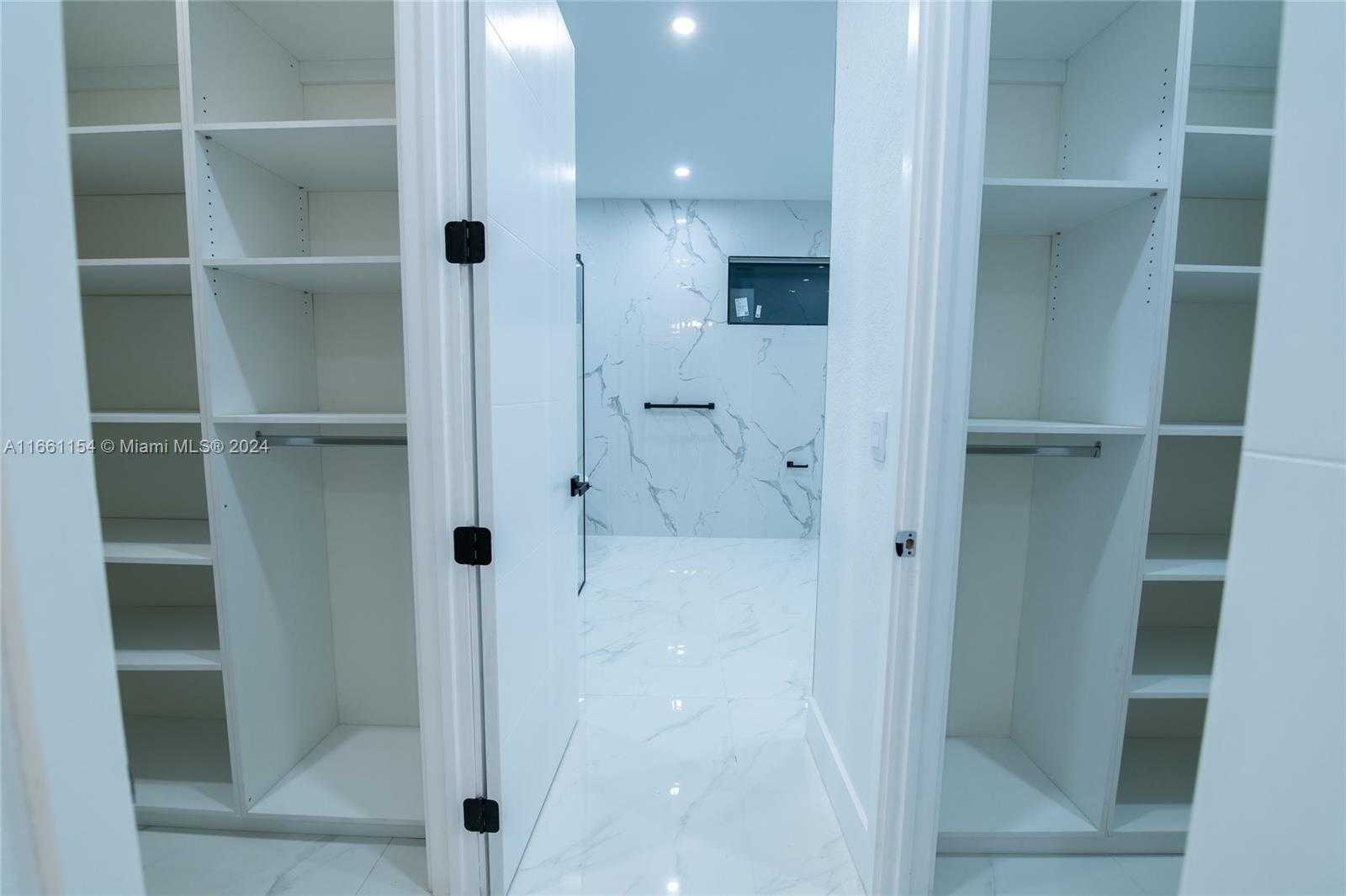 Small Image of 334 SOUTH WEST 21ST TERR, Cape Coral Number 23