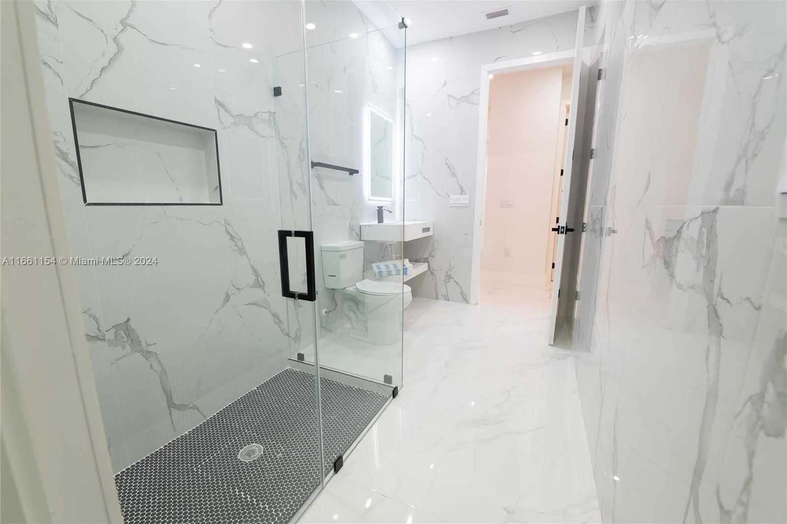 Small Image of 334 SOUTH WEST 21ST TERR, Cape Coral Number 34