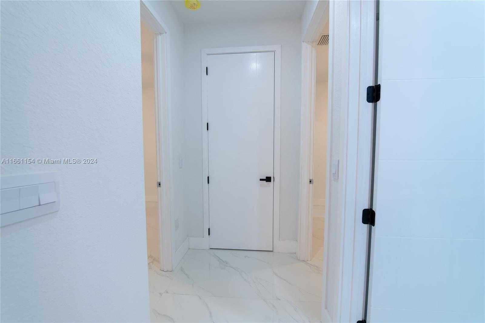 Small Image of 334 SOUTH WEST 21ST TERR, Cape Coral Number 39