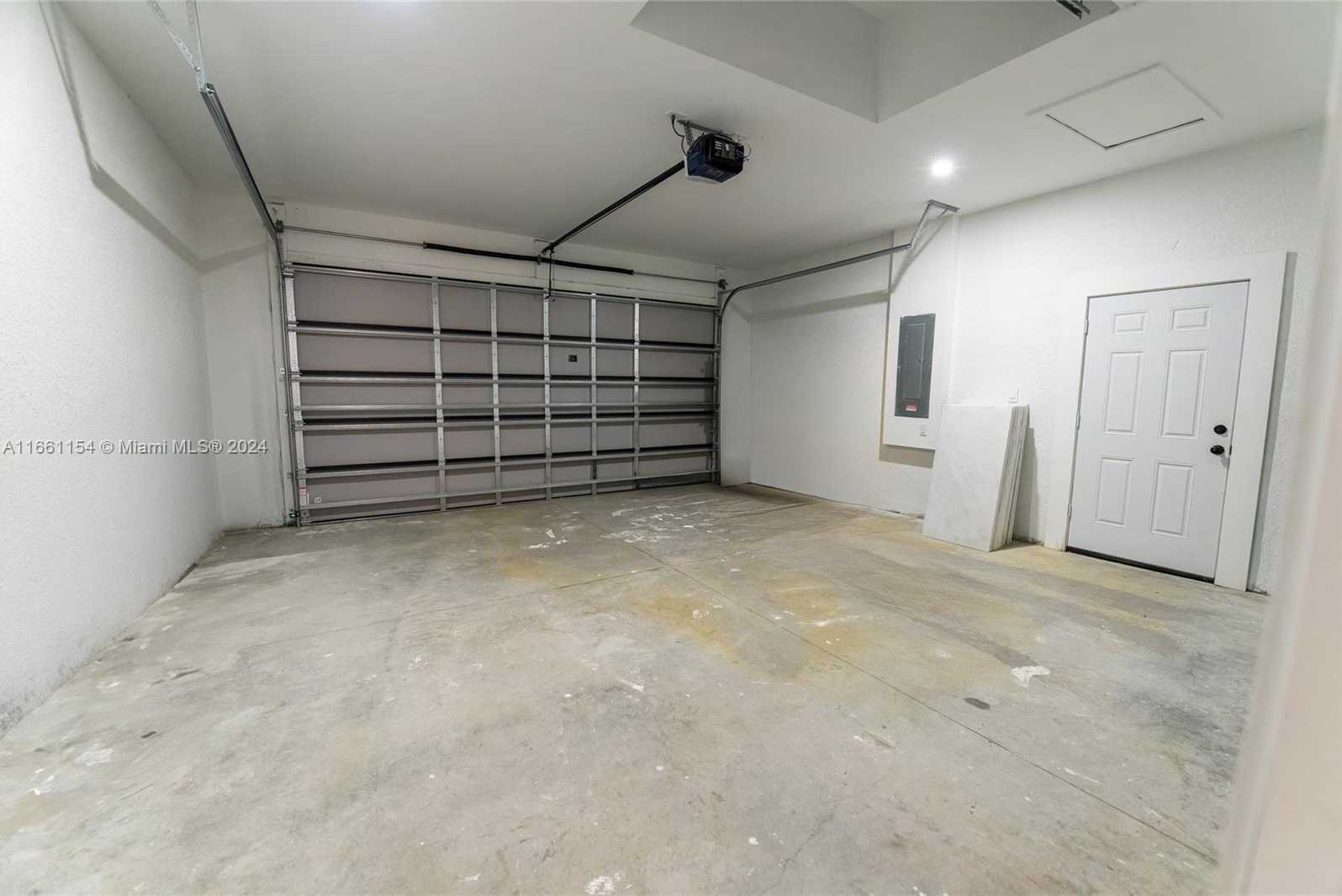 Small Image of 334 SOUTH WEST 21ST TERR, Cape Coral Number 56