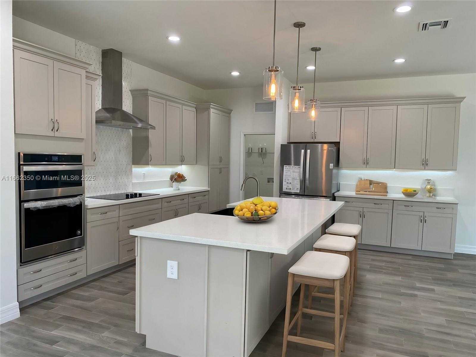 Small Image of 24440 SOUTH WEST 209TH PL, Homestead Number 2