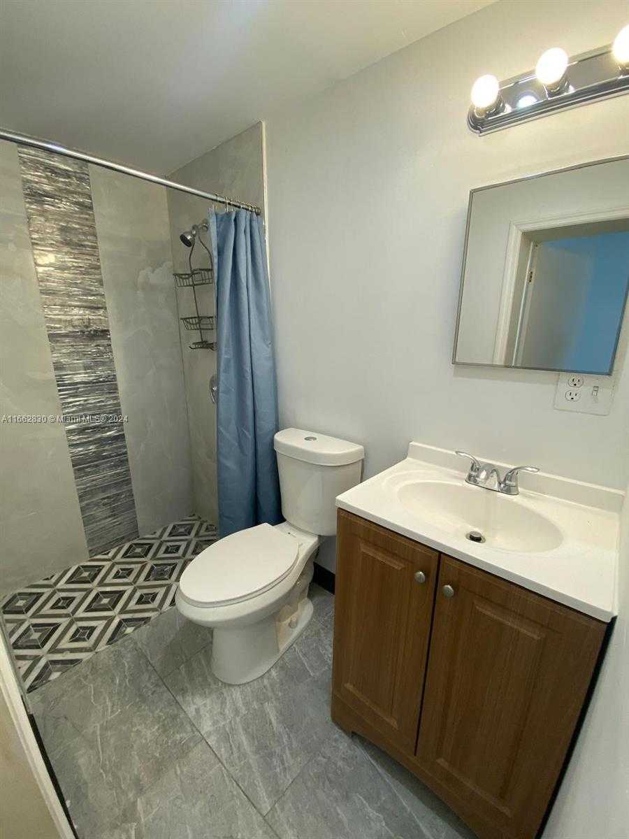 Small Image of 10 WEST 53RD TER, Hialeah Number 12