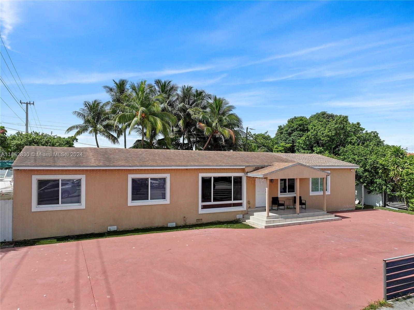 Small Image of 10 WEST 53RD TER, Hialeah Number 24