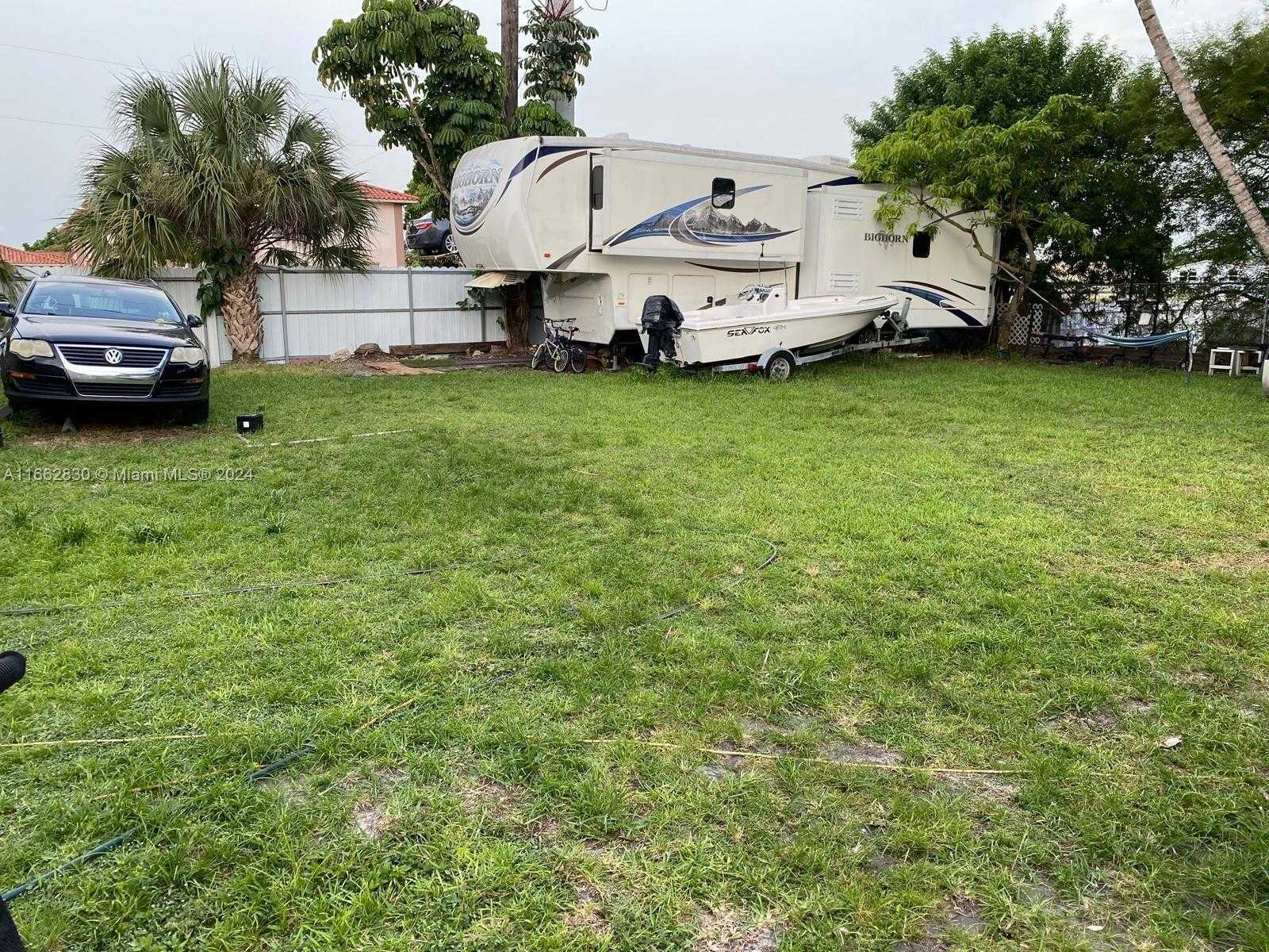 Small Image of 10 WEST 53RD TER, Hialeah Number 9