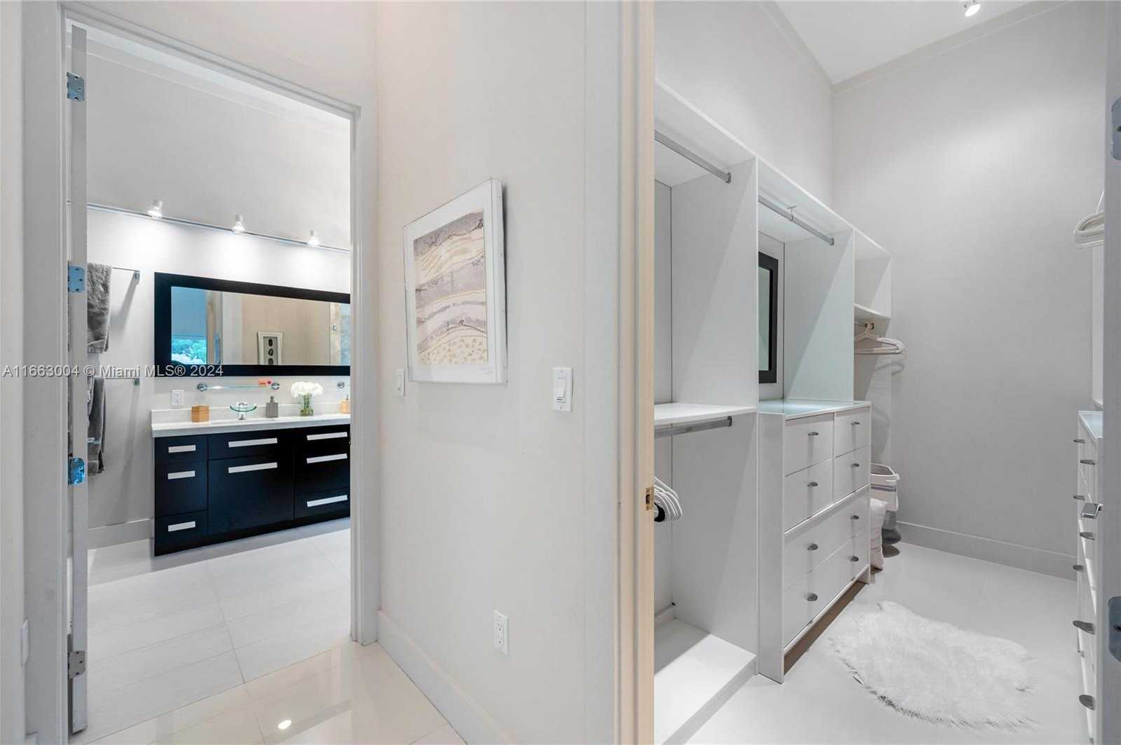 Small Image of 2112 NORTH EAST 17TH AVE, Wilton Manors Number 27