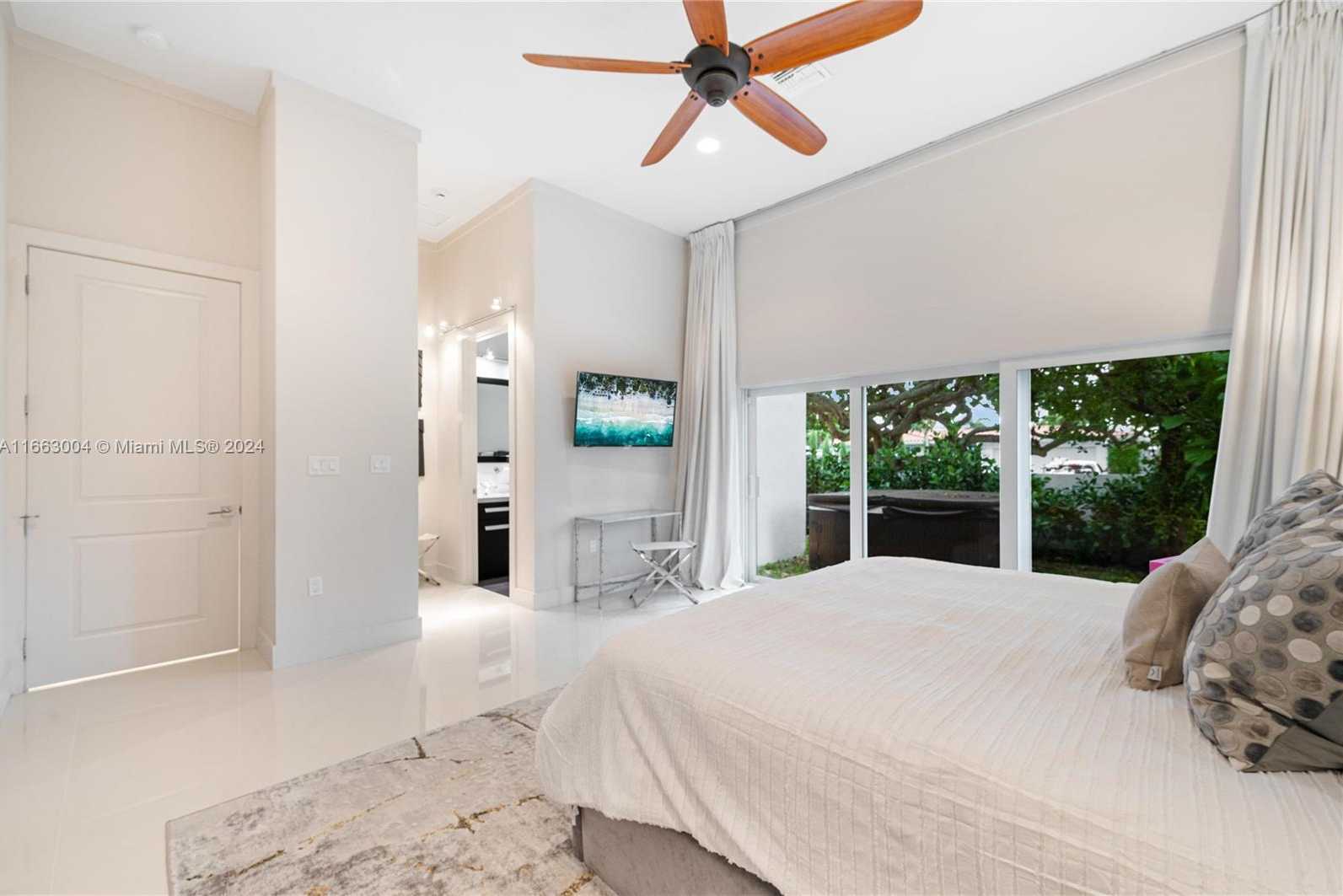 Small Image of 2112 NORTH EAST 17TH AVE, Wilton Manors Number 37