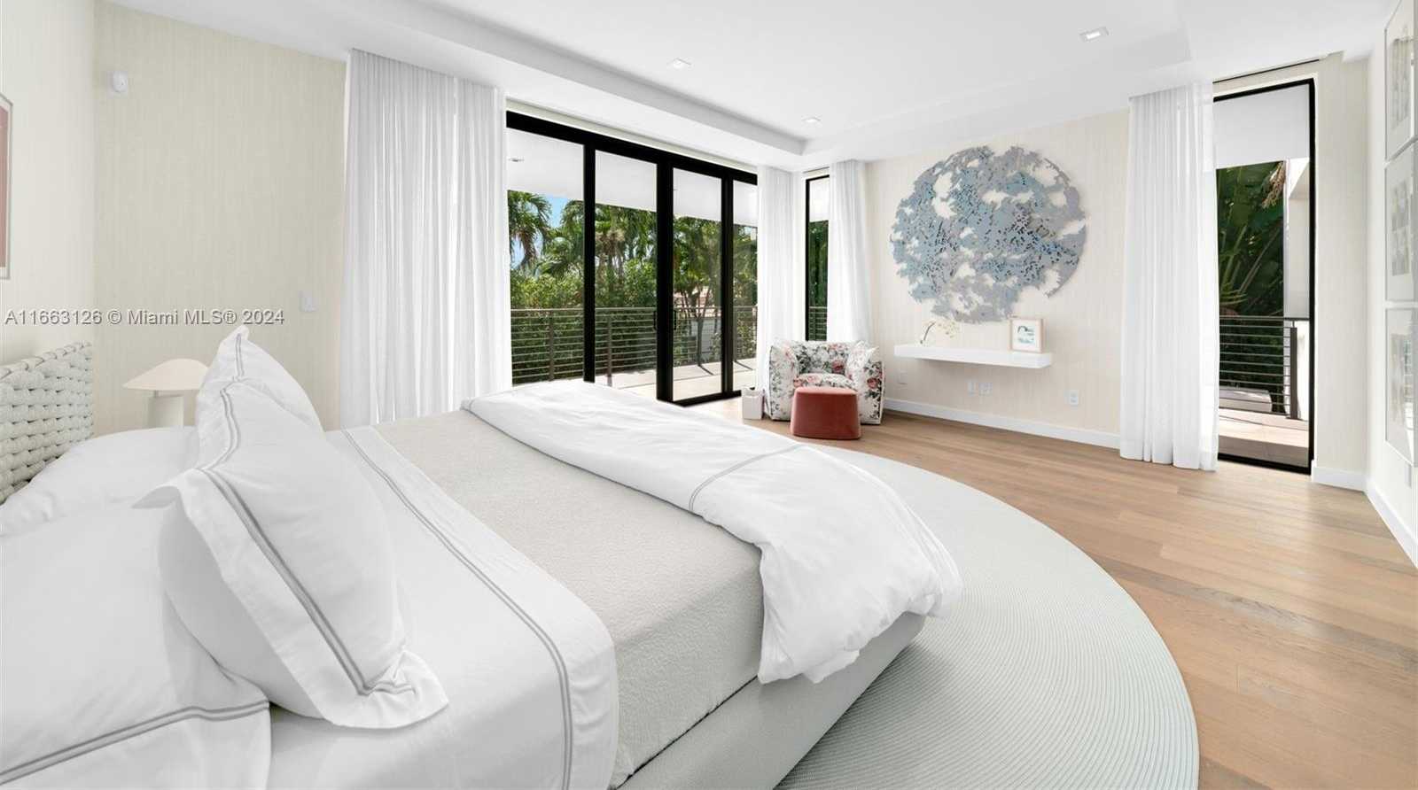 Small Image of 5327 NORTH BAY RD, Miami Beach Number 20