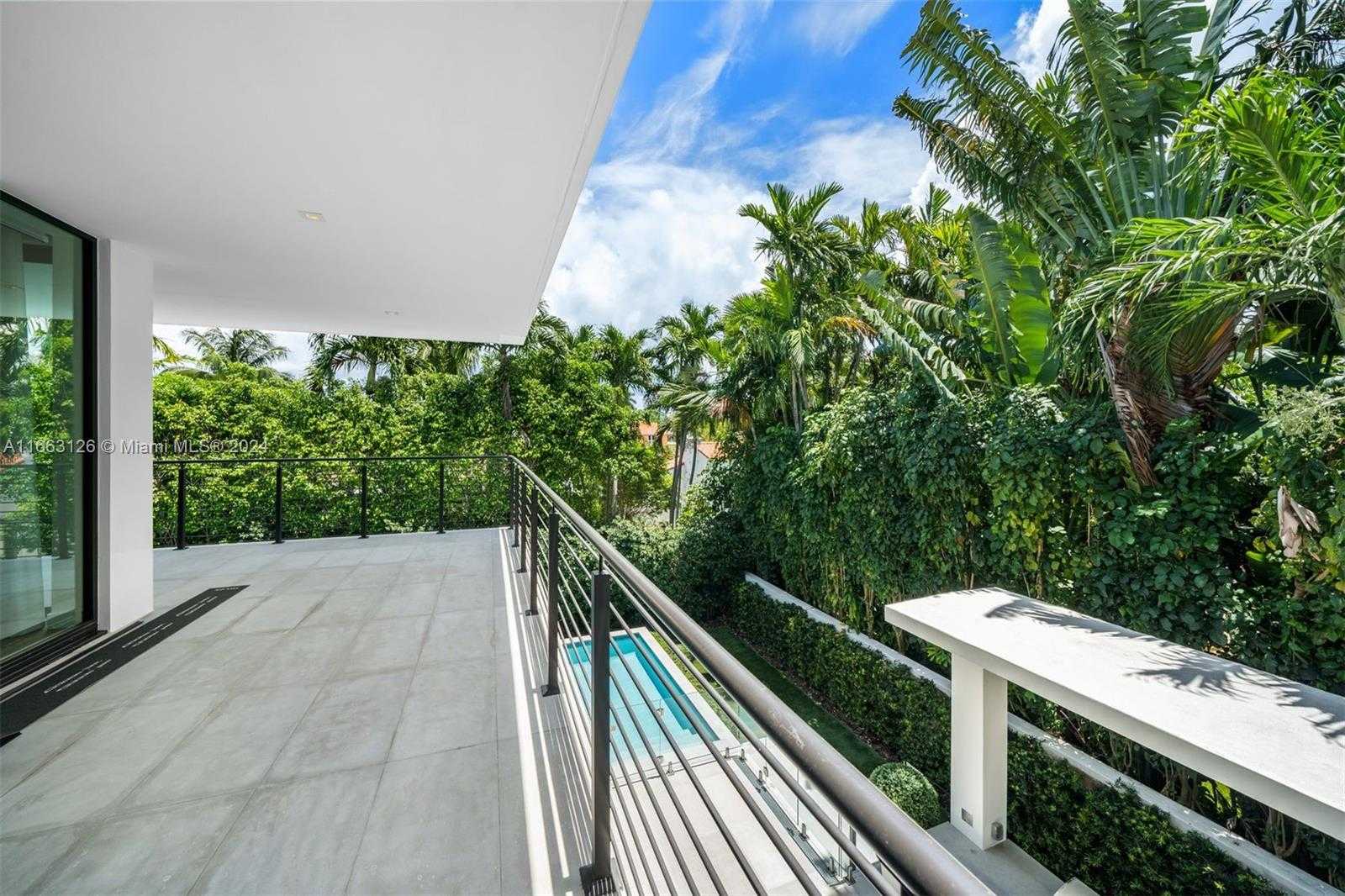 Small Image of 5327 NORTH BAY RD, Miami Beach Number 27