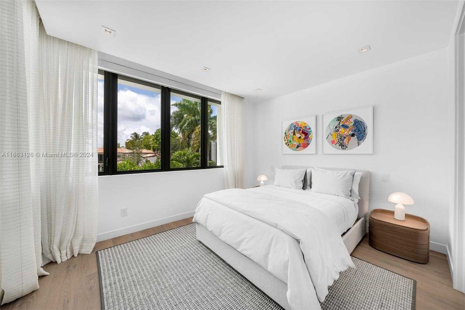 Small Image of 5327 NORTH BAY RD, Miami Beach Number 28