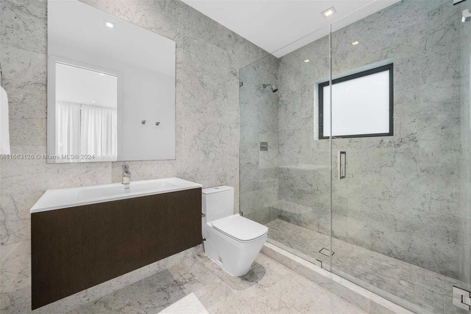 Small Image of 5327 NORTH BAY RD, Miami Beach Number 29