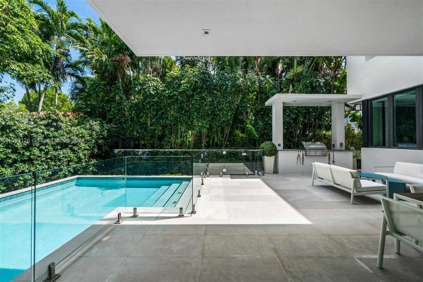 Small Image of 5327 NORTH BAY RD, Miami Beach Number 34