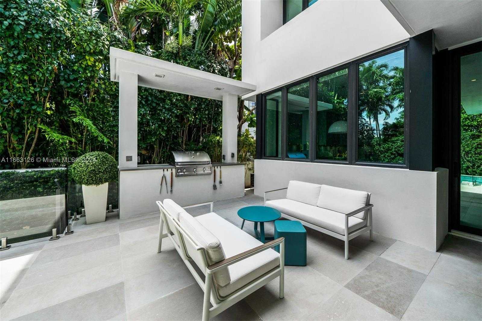 Small Image of 5327 NORTH BAY RD, Miami Beach Number 35