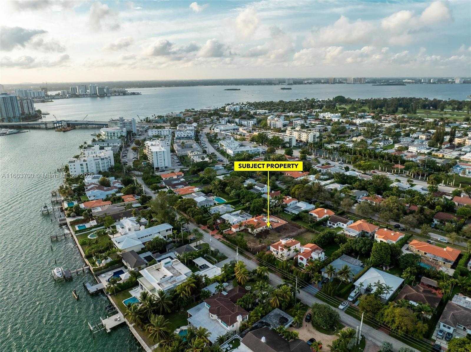 Small Image of 1785 BAY DR, Miami Beach Number 13