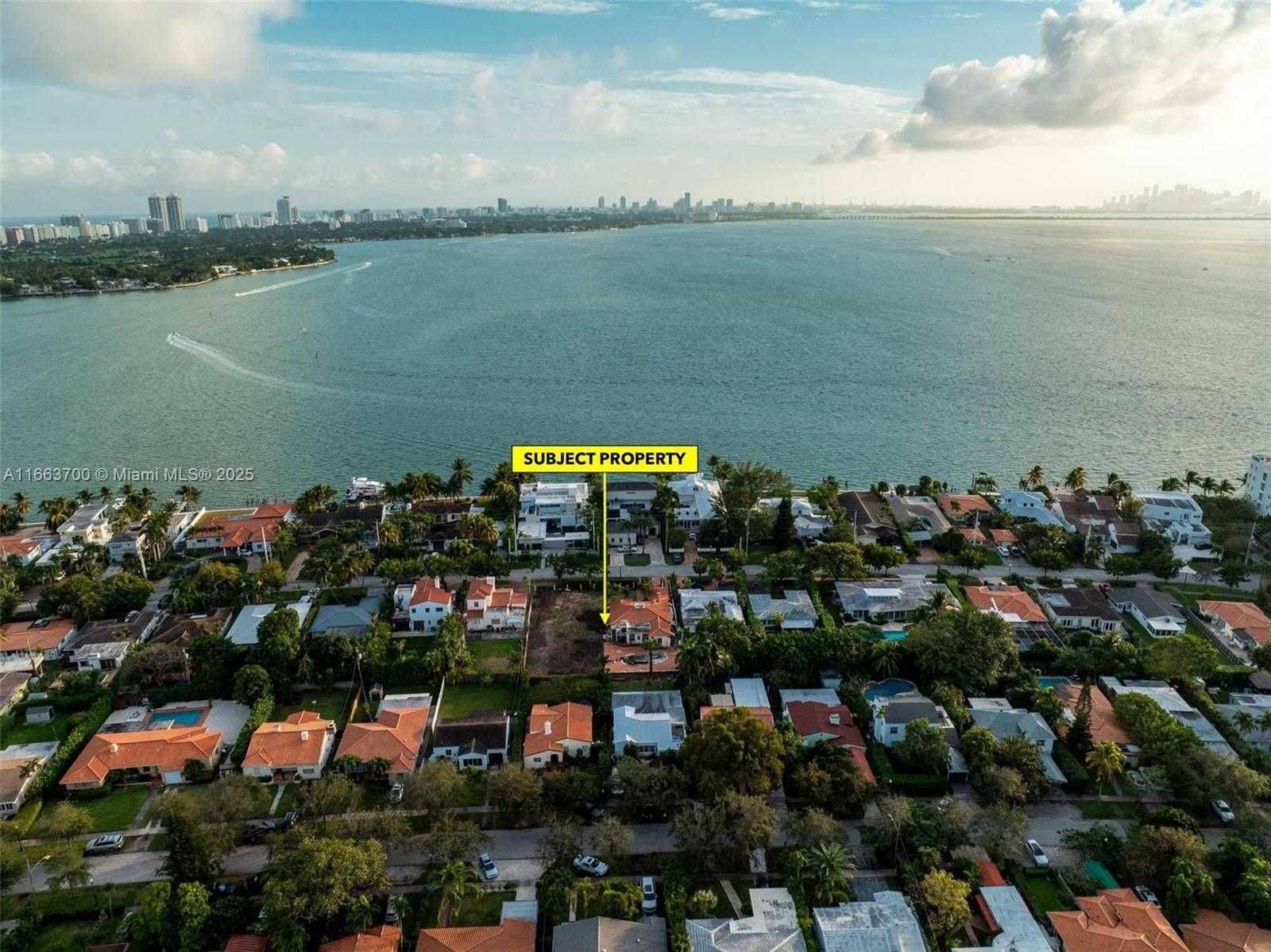 Small Image of 1785 BAY DR, Miami Beach Number 16