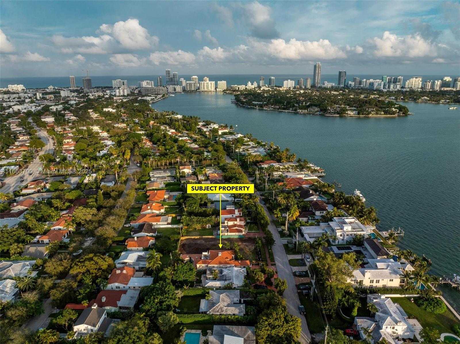 Small Image of 1785 BAY DR, Miami Beach Number 18