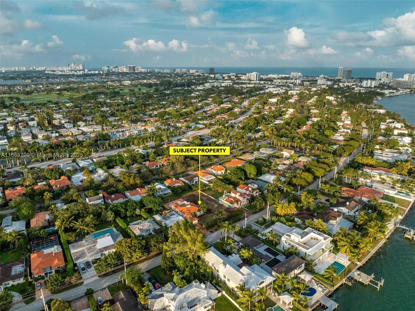 Small Image of 1785 BAY DR, Miami Beach Number 19