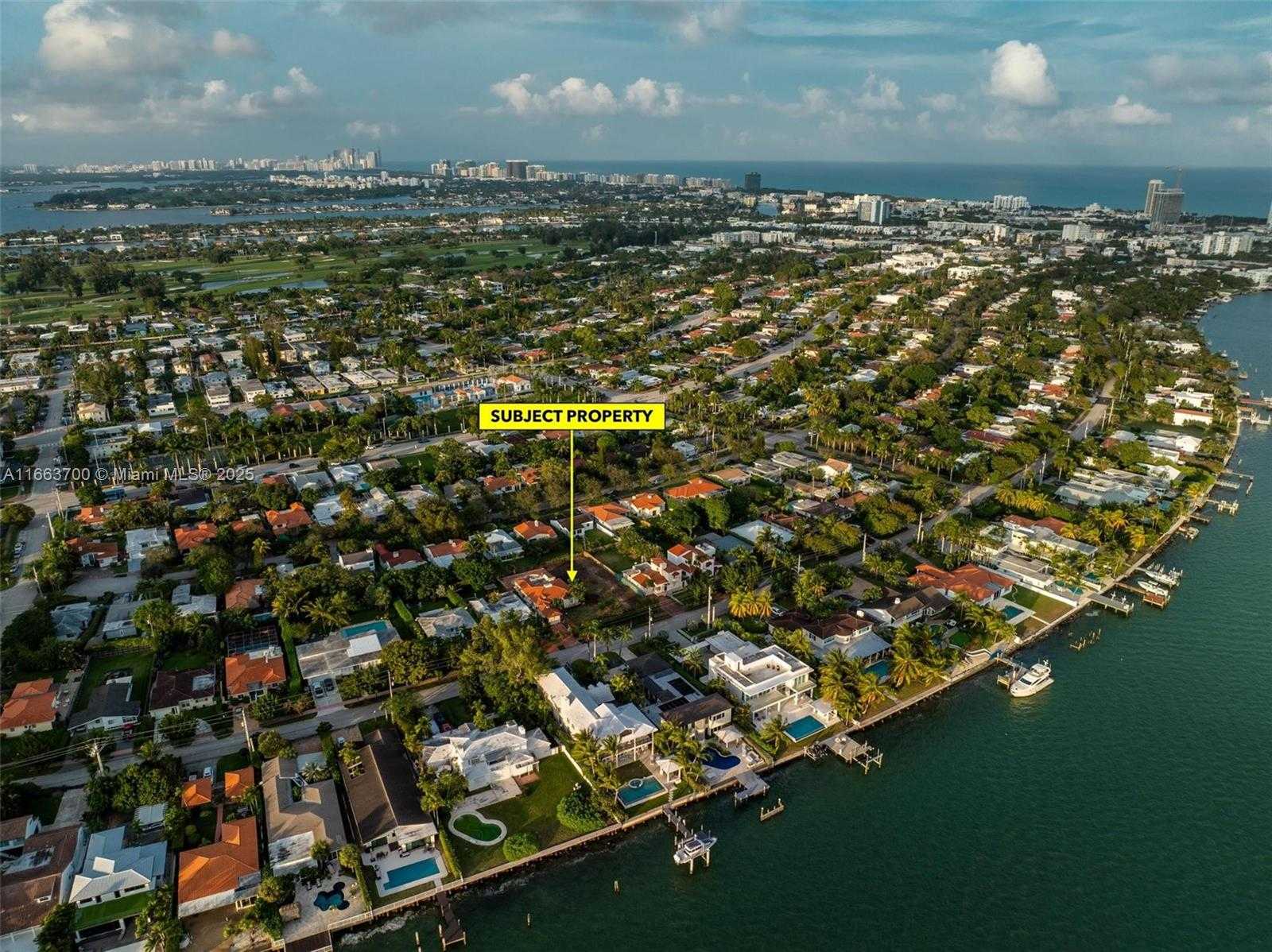 Small Image of 1785 BAY DR, Miami Beach Number 20
