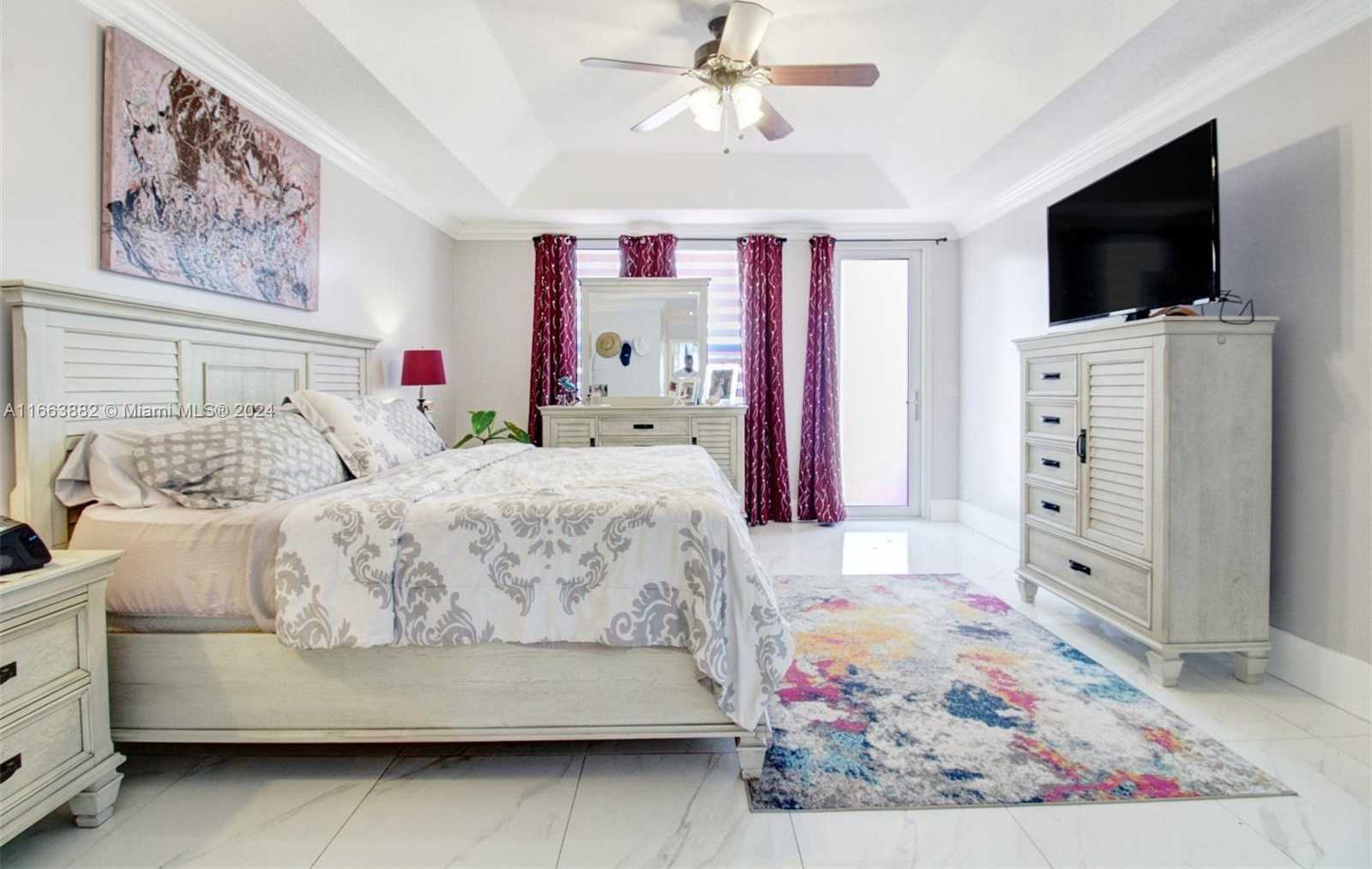Small Image of 18901 SOUTH WEST 15TH ST, Pembroke Pines Number 16