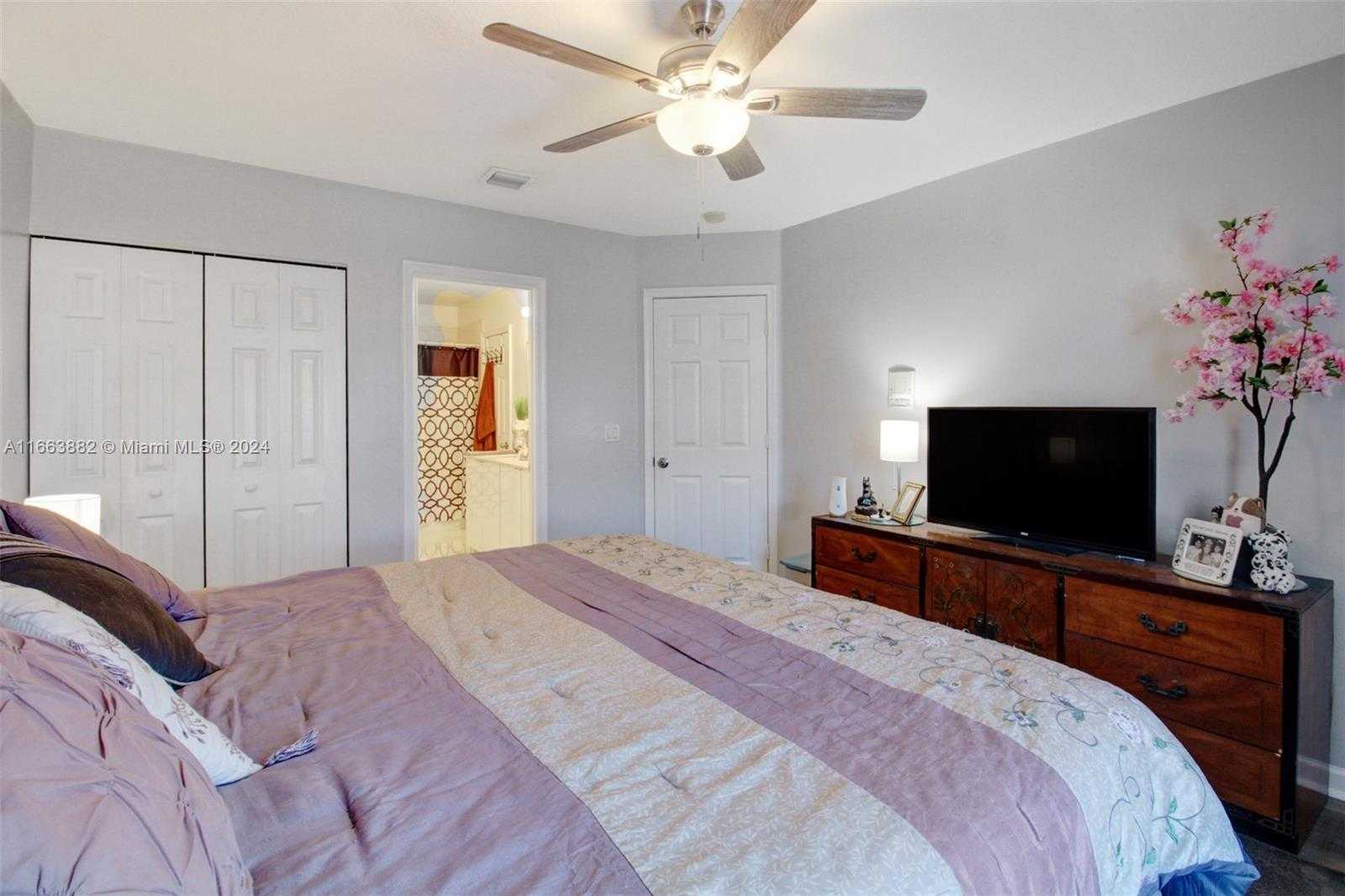 Small Image of 18901 SOUTH WEST 15TH ST, Pembroke Pines Number 24