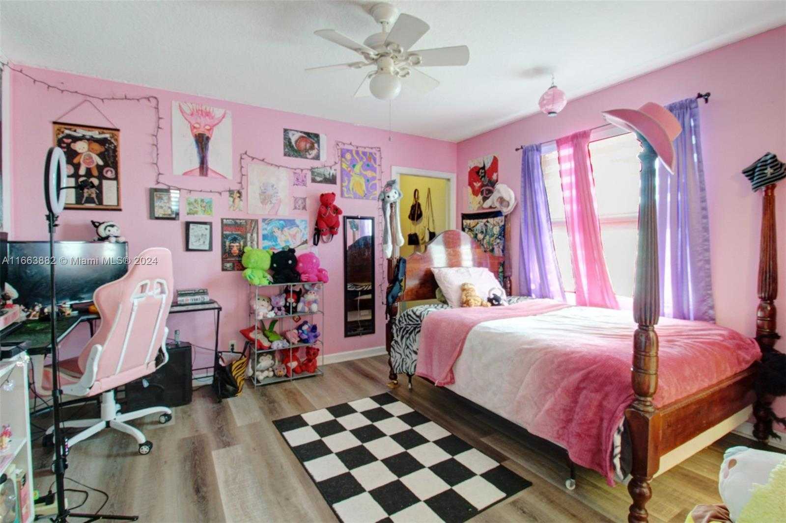 Small Image of 18901 SOUTH WEST 15TH ST, Pembroke Pines Number 26