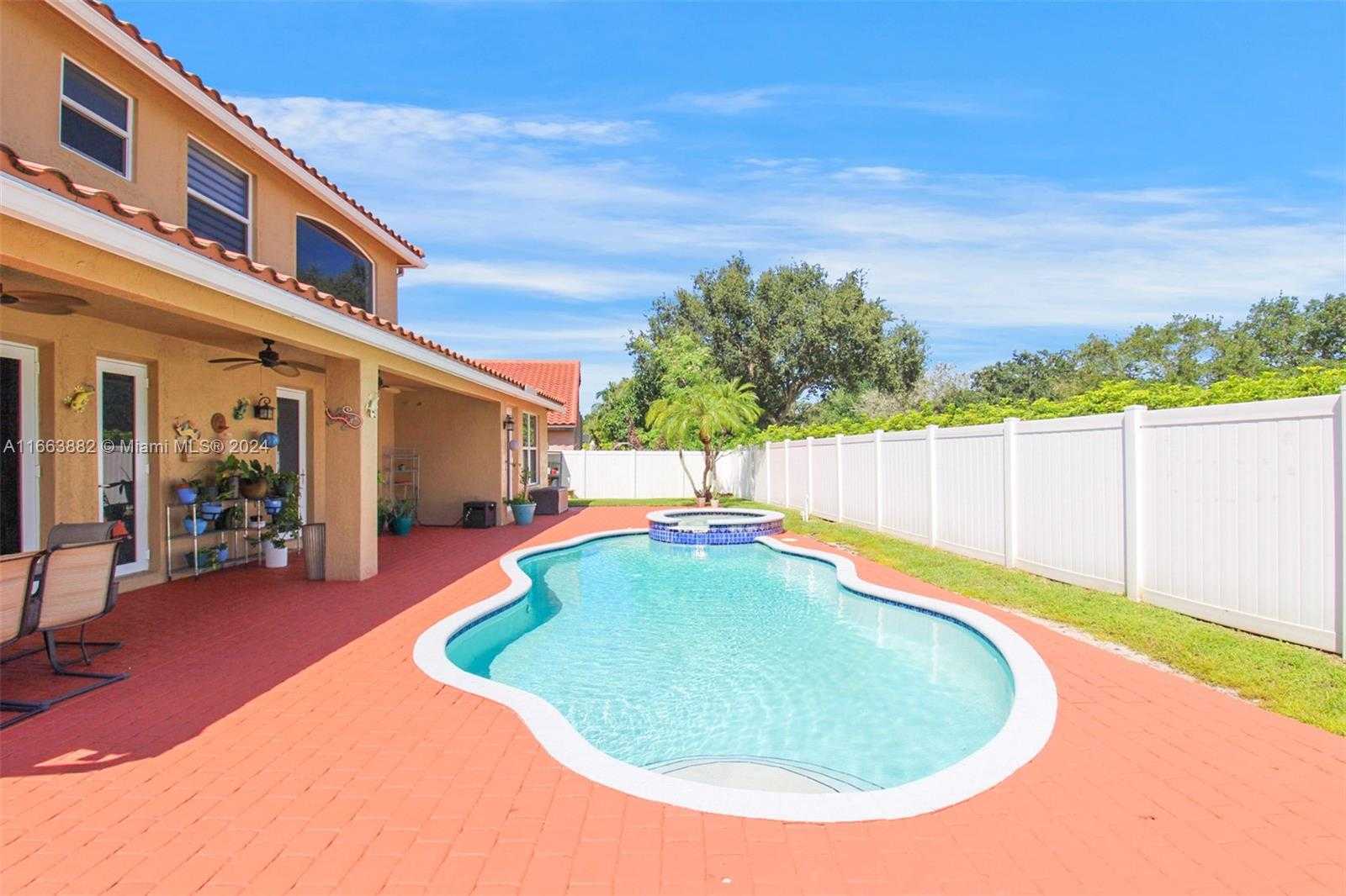 Small Image of 18901 SOUTH WEST 15TH ST, Pembroke Pines Number 3