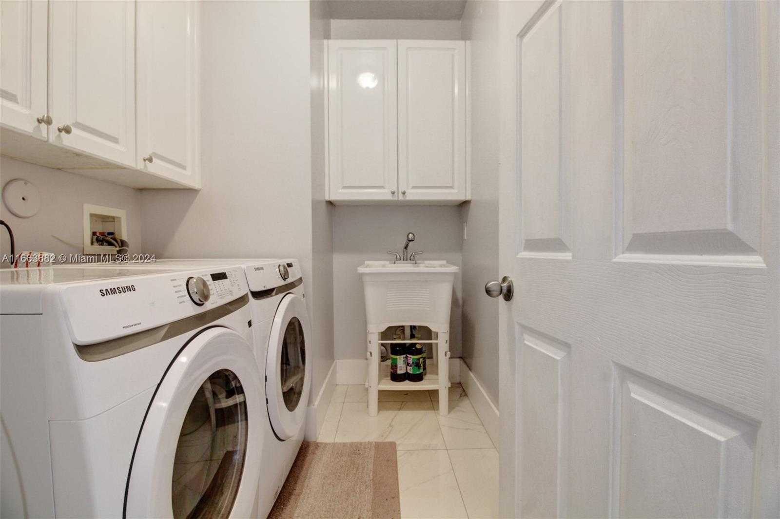 Small Image of 18901 SOUTH WEST 15TH ST, Pembroke Pines Number 38