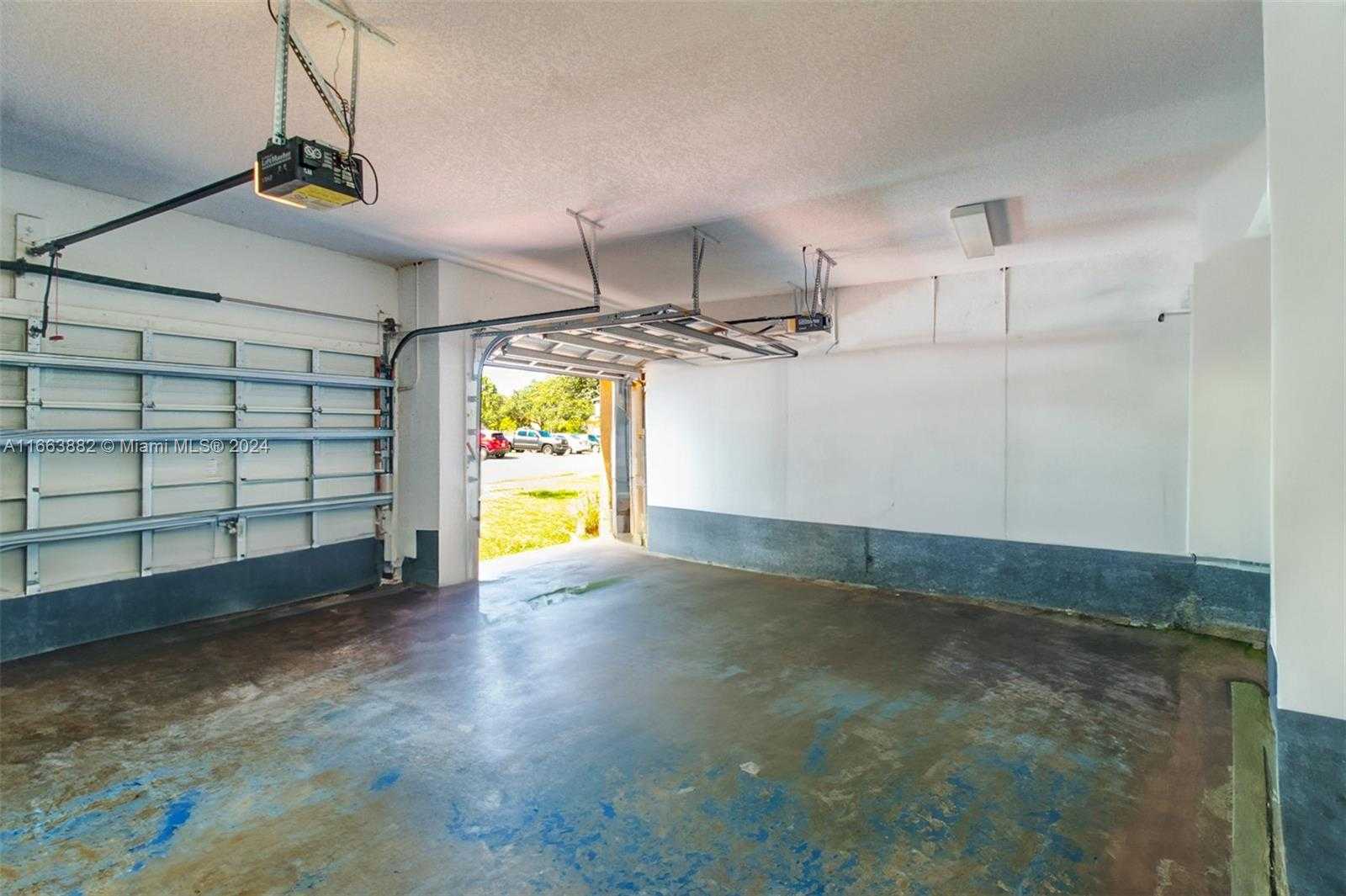 Small Image of 18901 SOUTH WEST 15TH ST, Pembroke Pines Number 41