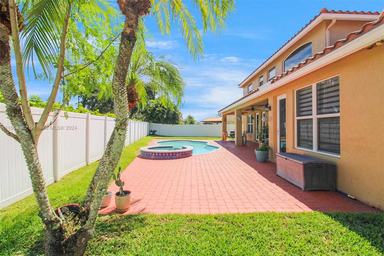 Small Image of 18901 SOUTH WEST 15TH ST, Pembroke Pines Number 48