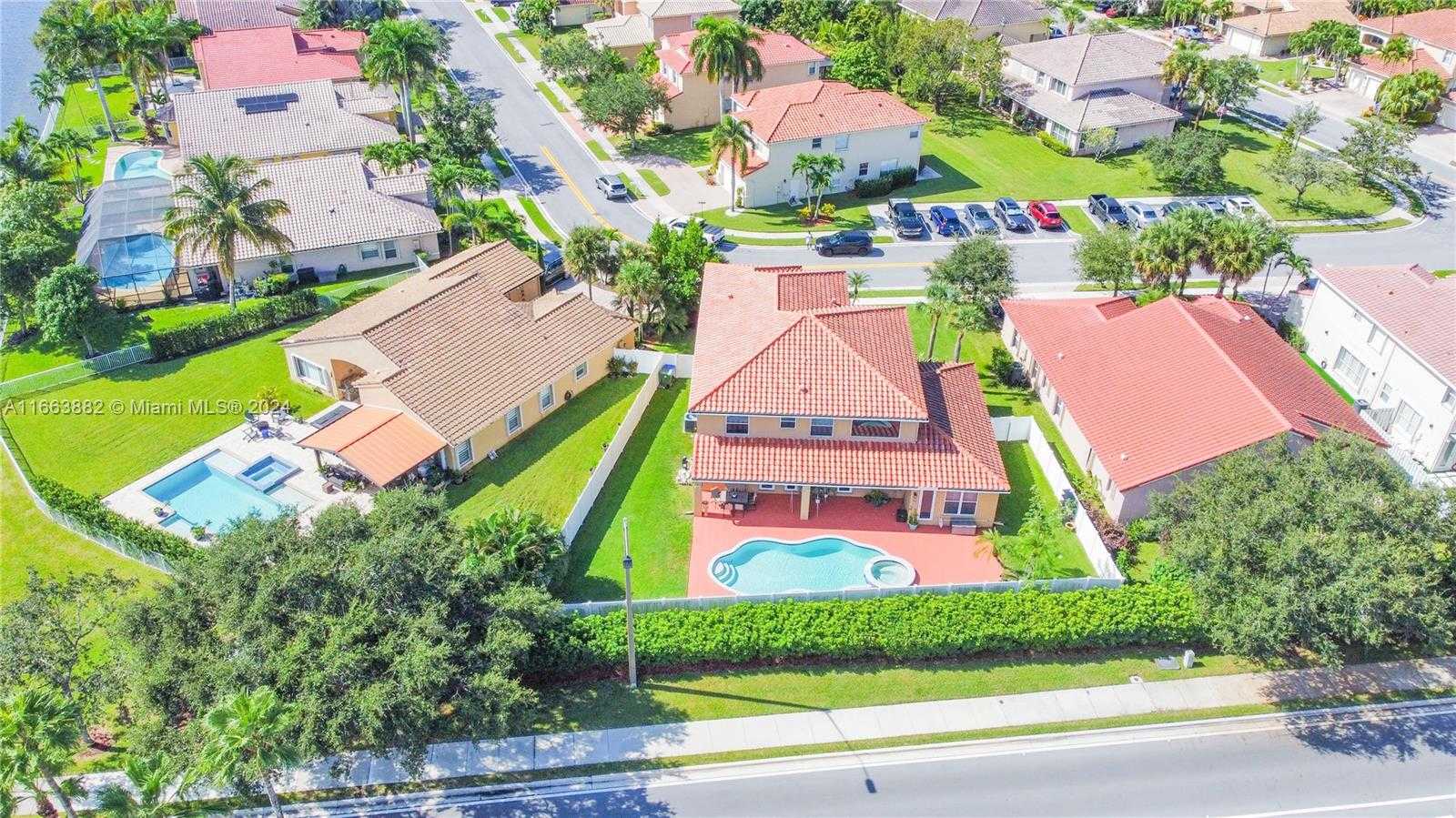 Small Image of 18901 SOUTH WEST 15TH ST, Pembroke Pines Number 5