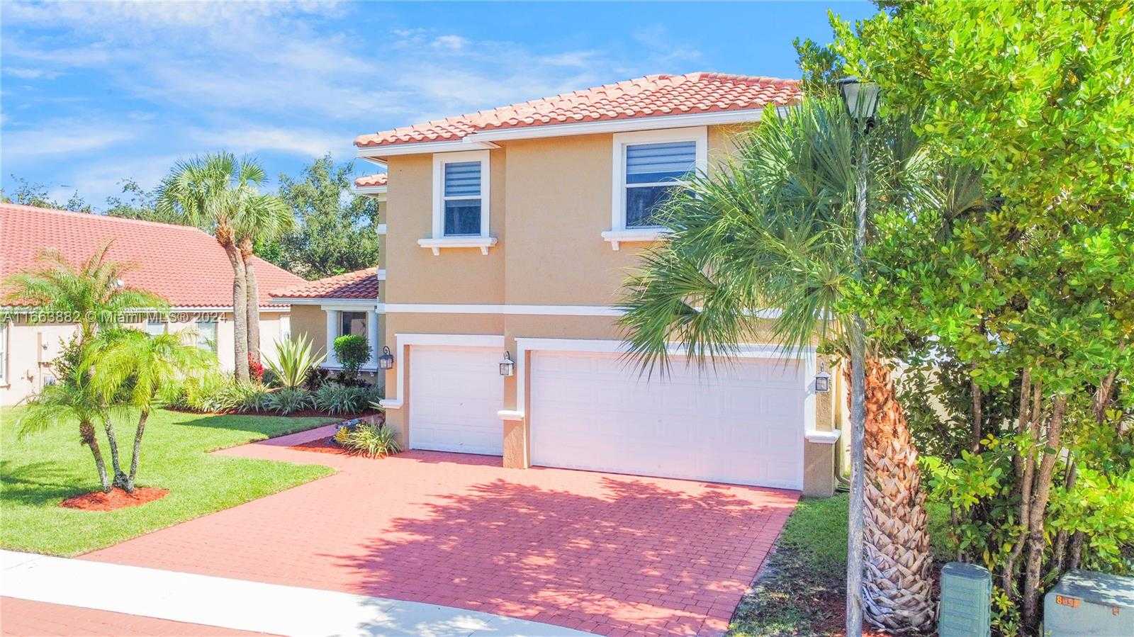 Small Image of 18901 SOUTH WEST 15TH ST, Pembroke Pines Number 56
