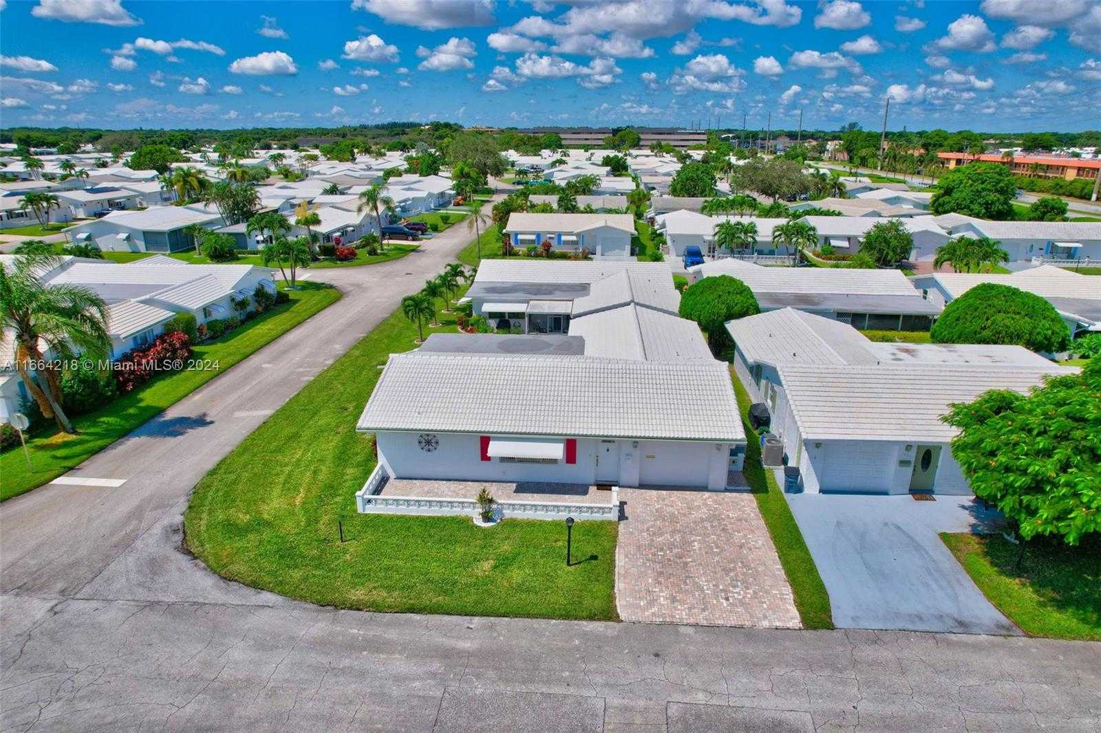 Small Image of 1507 SOUTH WEST 20TH ST, Boynton Beach Number 2