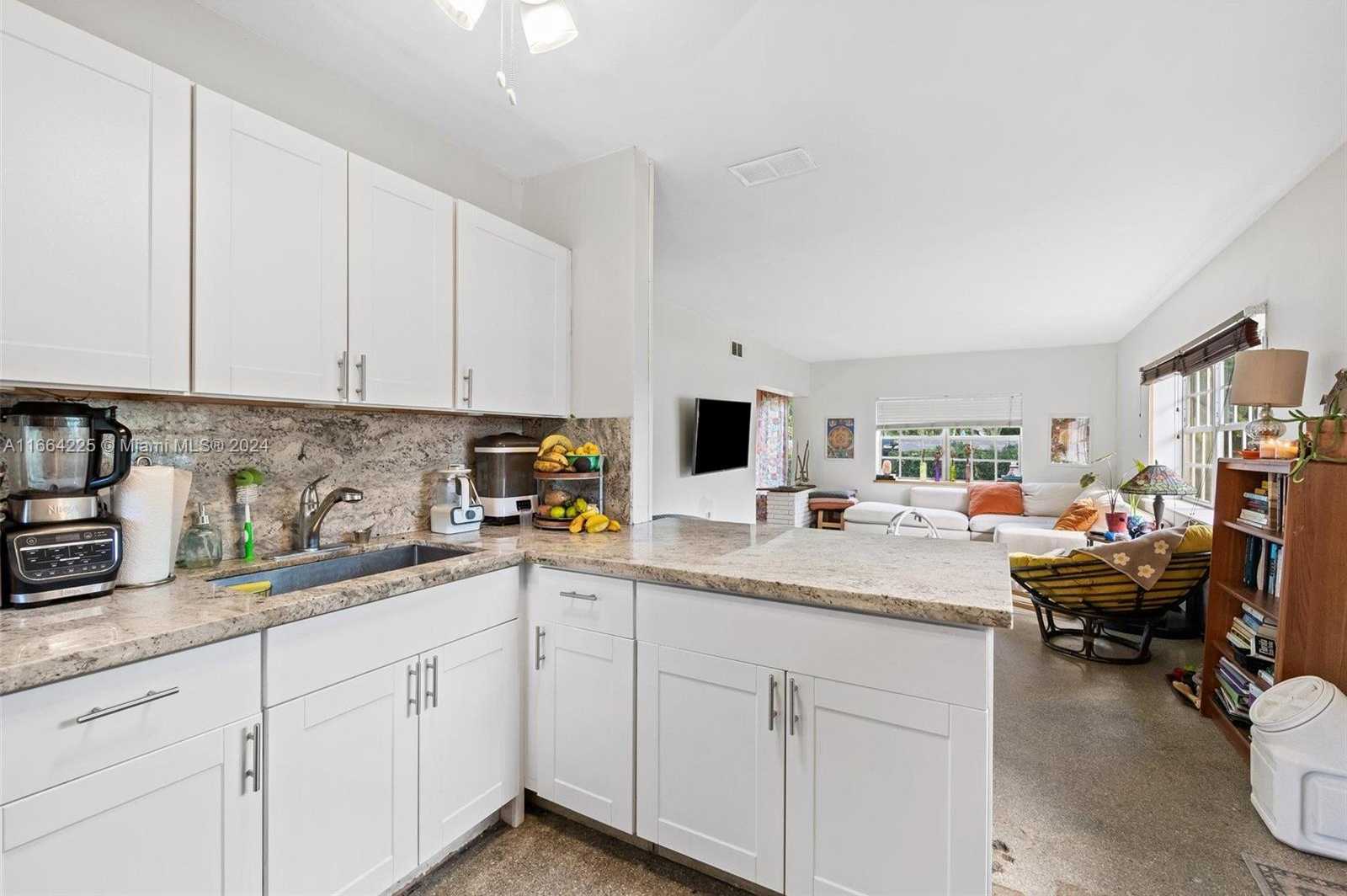 Small Image of 901 NORTH EAST 16TH PL, Fort Lauderdale Number 2