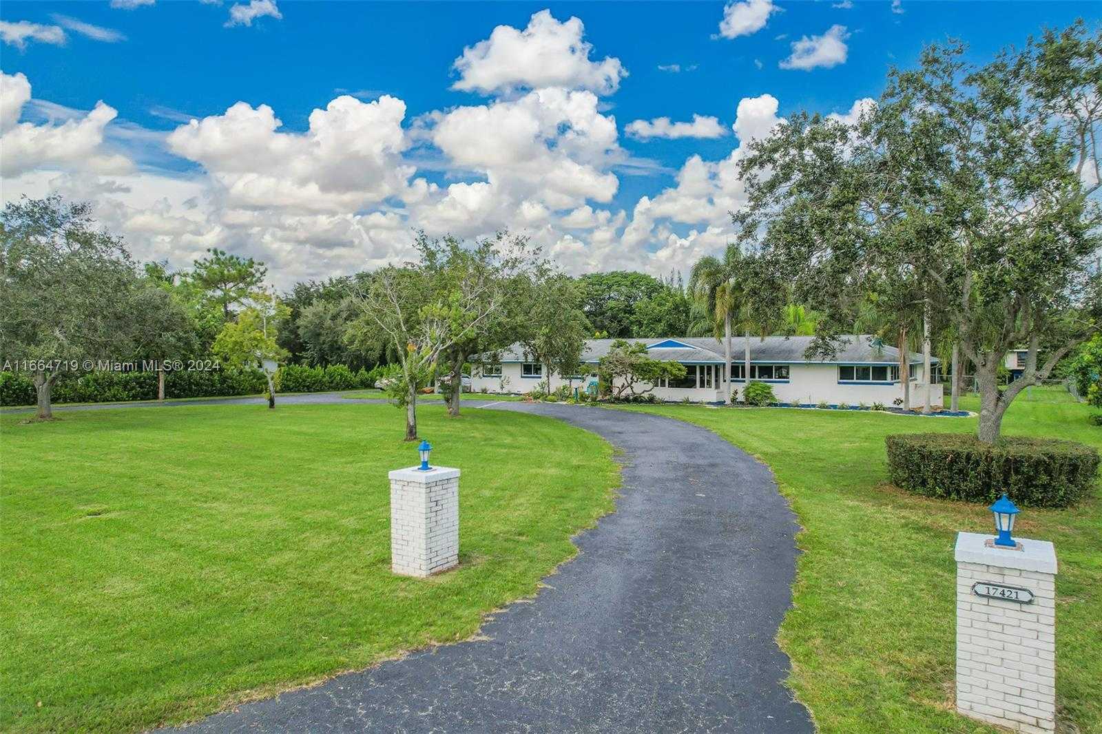 Small Image of 17421 SOUTH WEST 300TH ST, Homestead Number 2