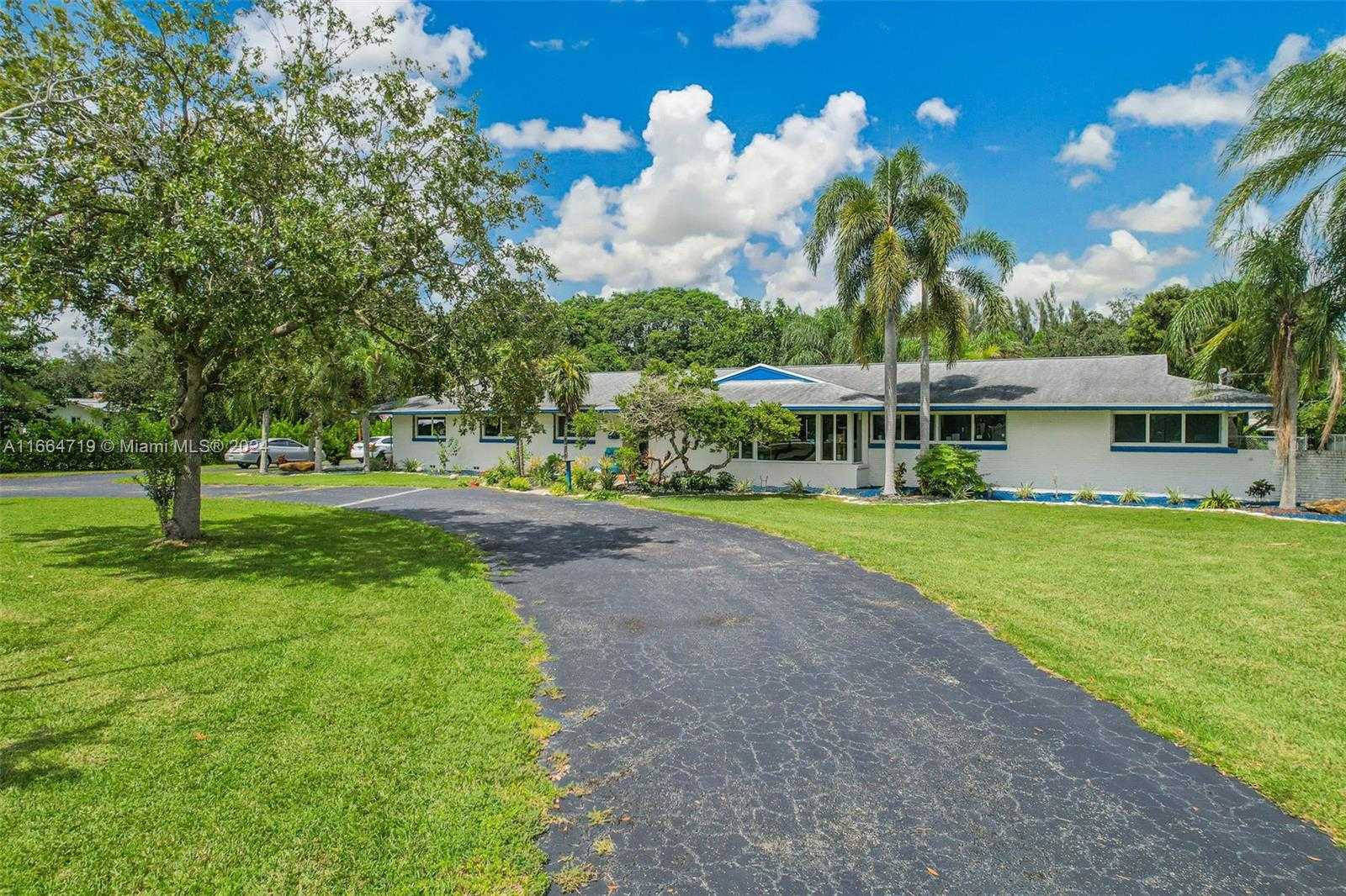 Small Image of 17421 SOUTH WEST 300TH ST, Homestead Number 5