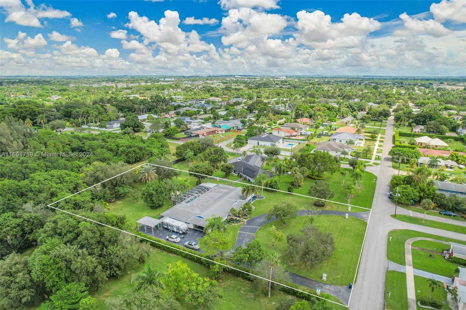 Small Image of 17421 SOUTH WEST 300TH ST, Homestead Number 57