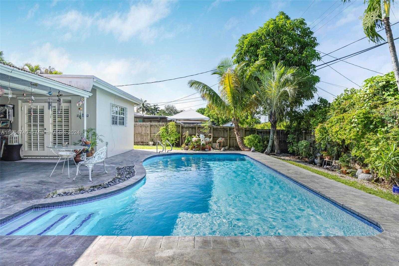 Small Image of 19700 FRANJO, Cutler Bay Number 27