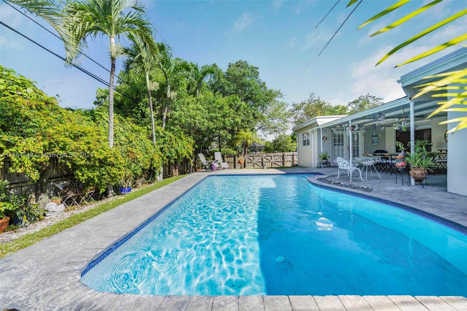 Small Image of 19700 FRANJO, Cutler Bay Number 28