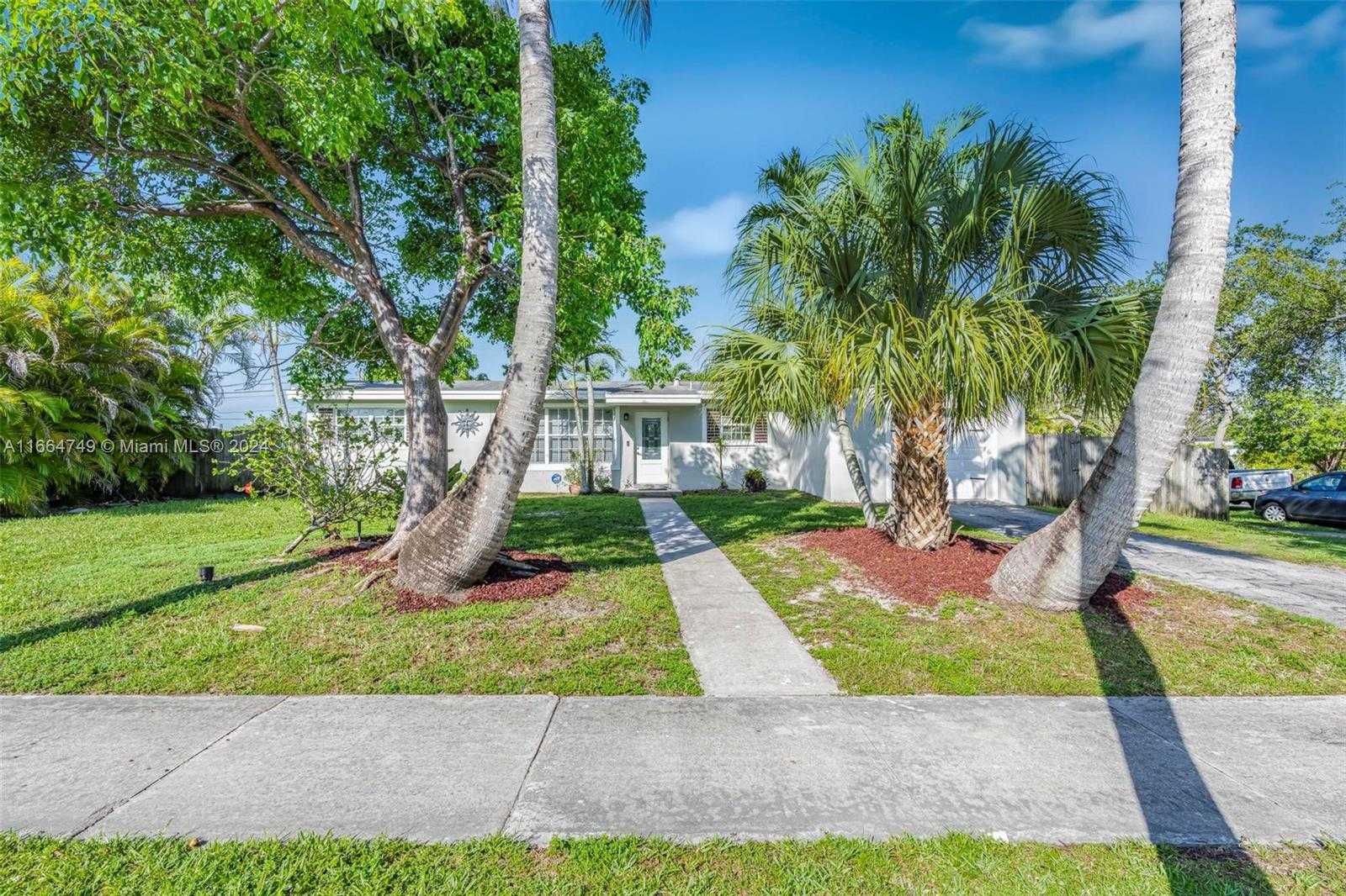 Small Image of 19700 FRANJO, Cutler Bay Number 3