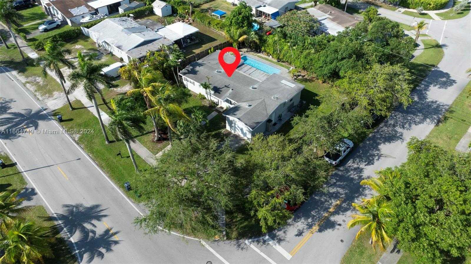 Small Image of 19700 FRANJO, Cutler Bay Number 31