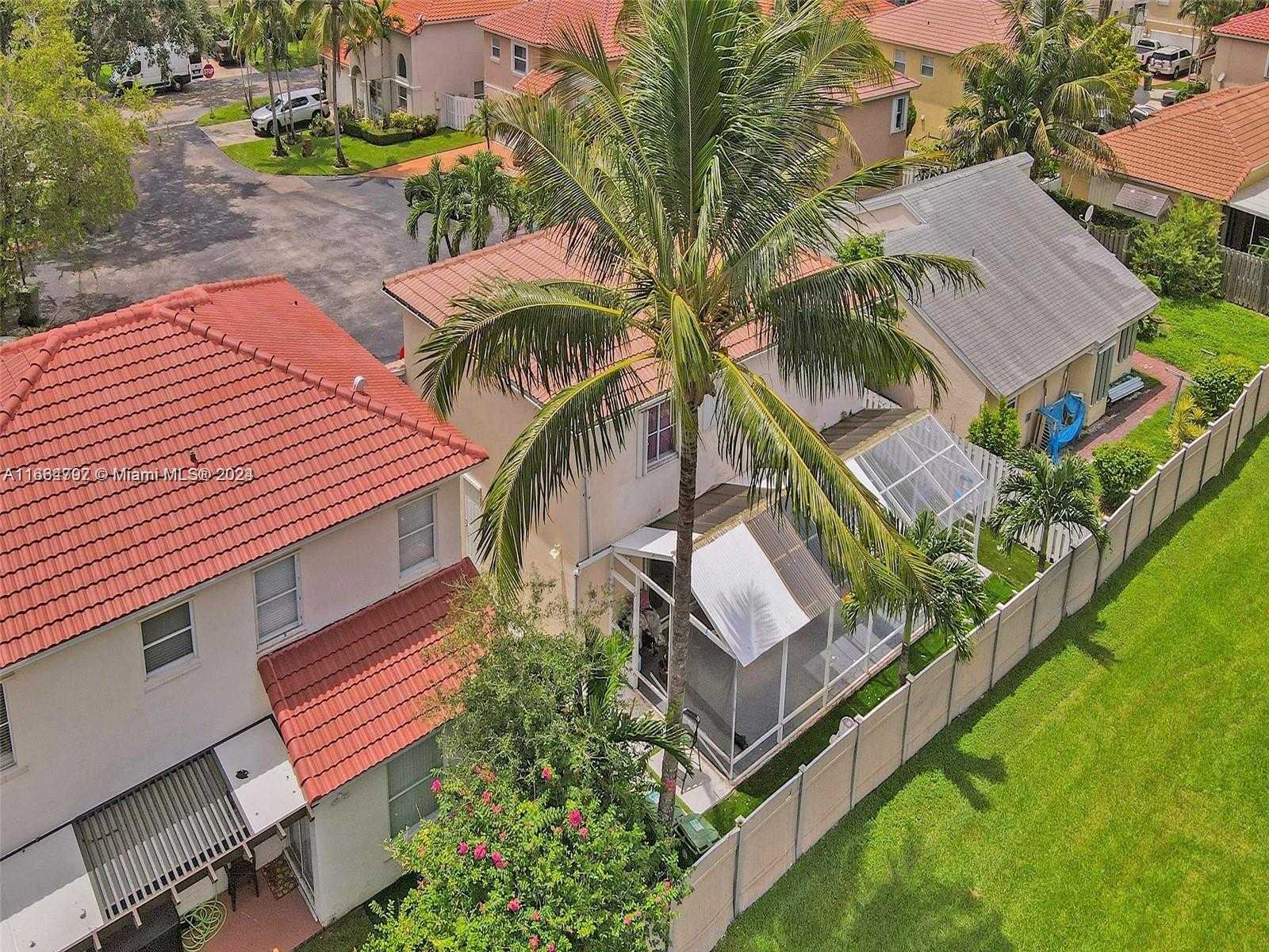 Small Image of 9801 SOUTH WEST 3RD ST, Pembroke Pines Number 8