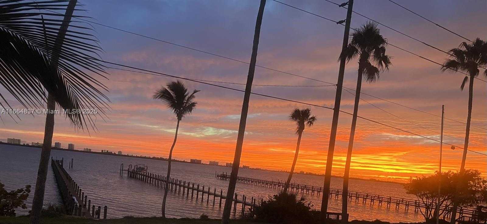 Small Image of 13549 SOUTH INDIAN RIVER DR, Jensen Beach Number 10