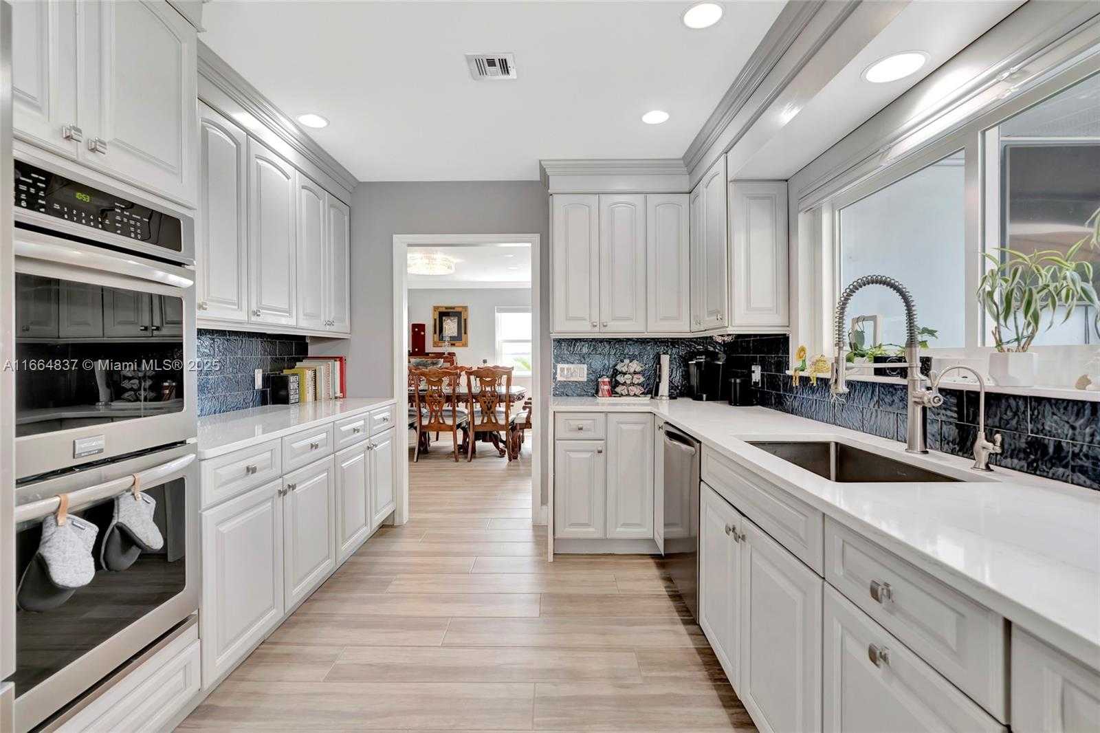 Small Image of 13549 SOUTH INDIAN RIVER DR, Jensen Beach Number 18