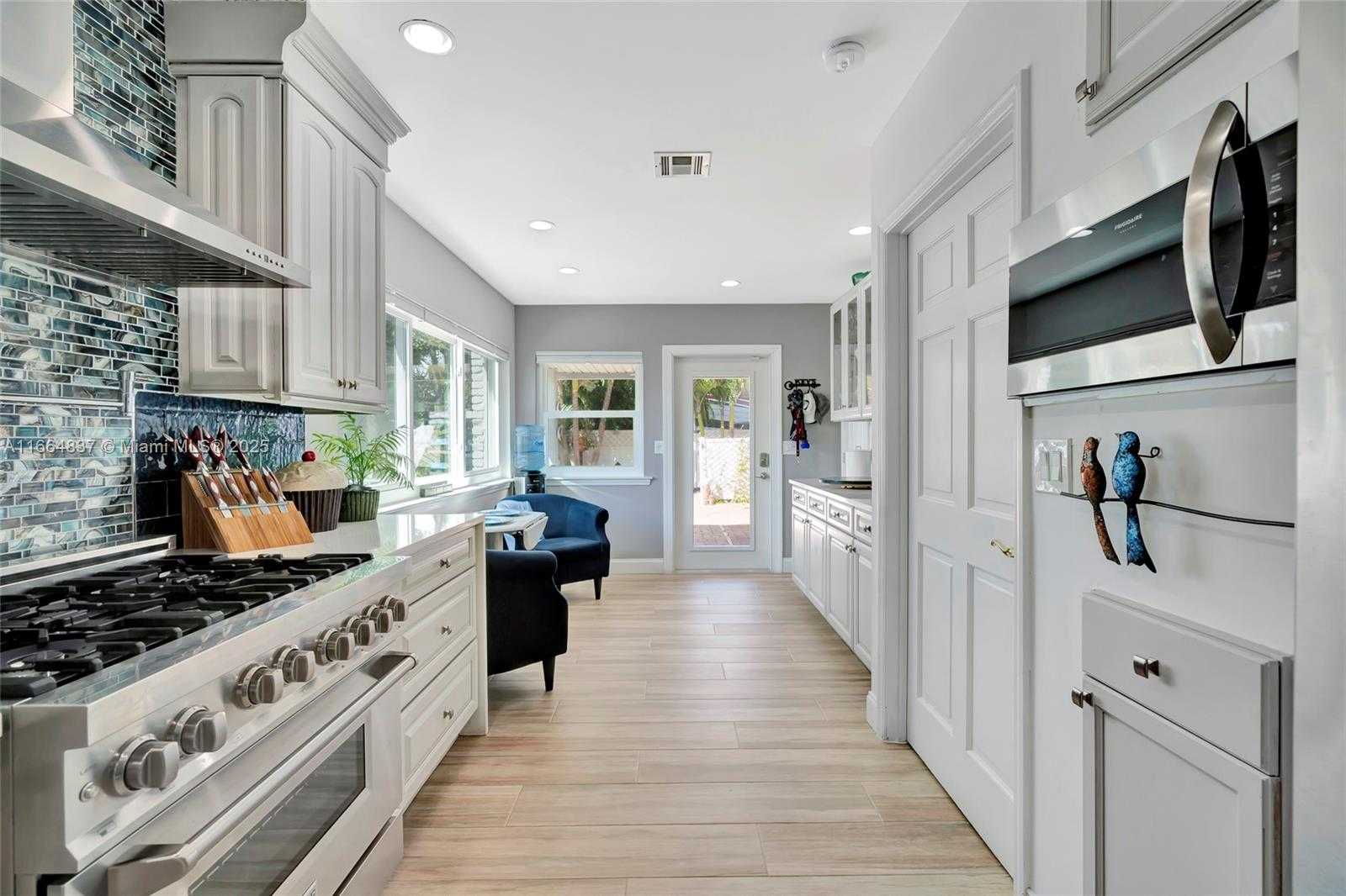 Small Image of 13549 SOUTH INDIAN RIVER DR, Jensen Beach Number 19